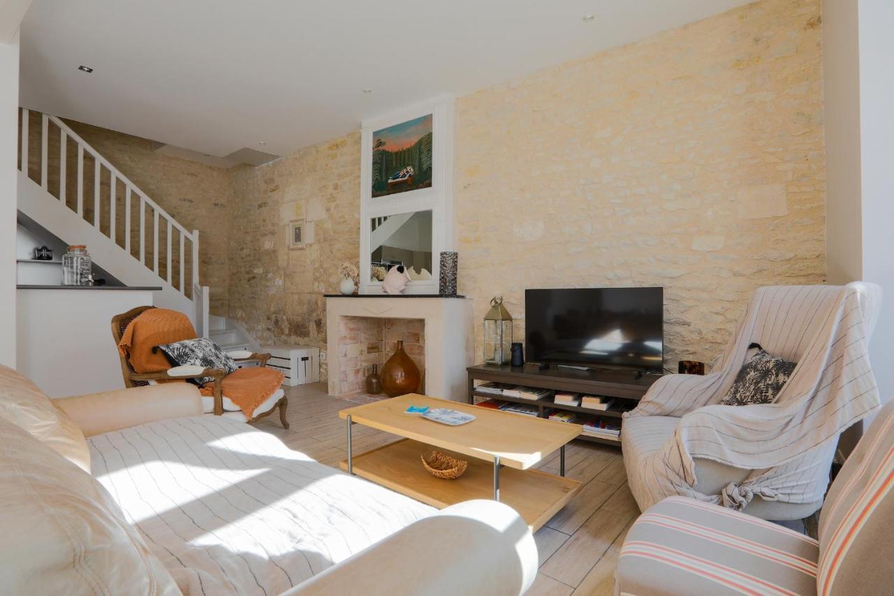 Duplex Joliment Decore Et Sa Cour Ensoleillee Saint-Martin-de-Re Bagian luar foto
