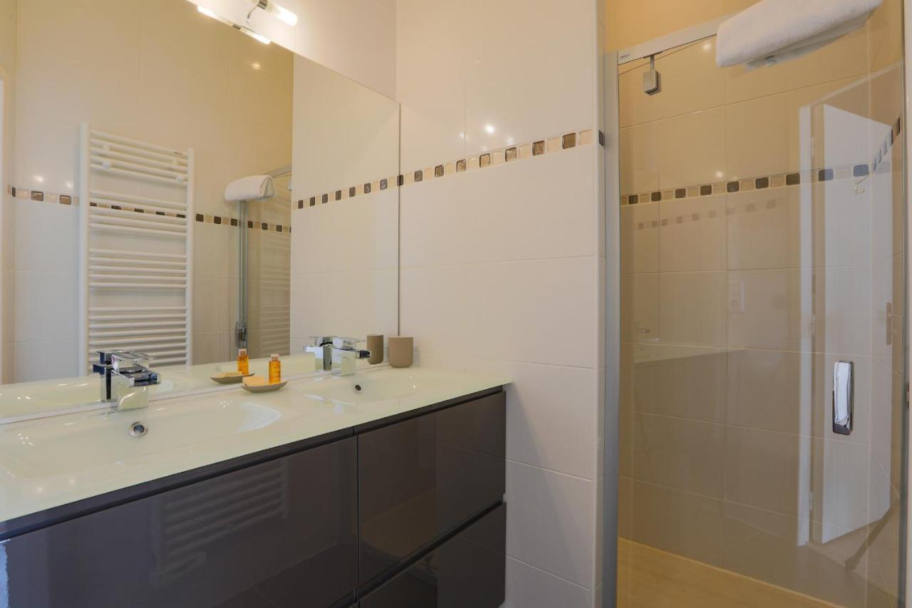 Duplex Joliment Decore Et Sa Cour Ensoleillee Saint-Martin-de-Re Bagian luar foto