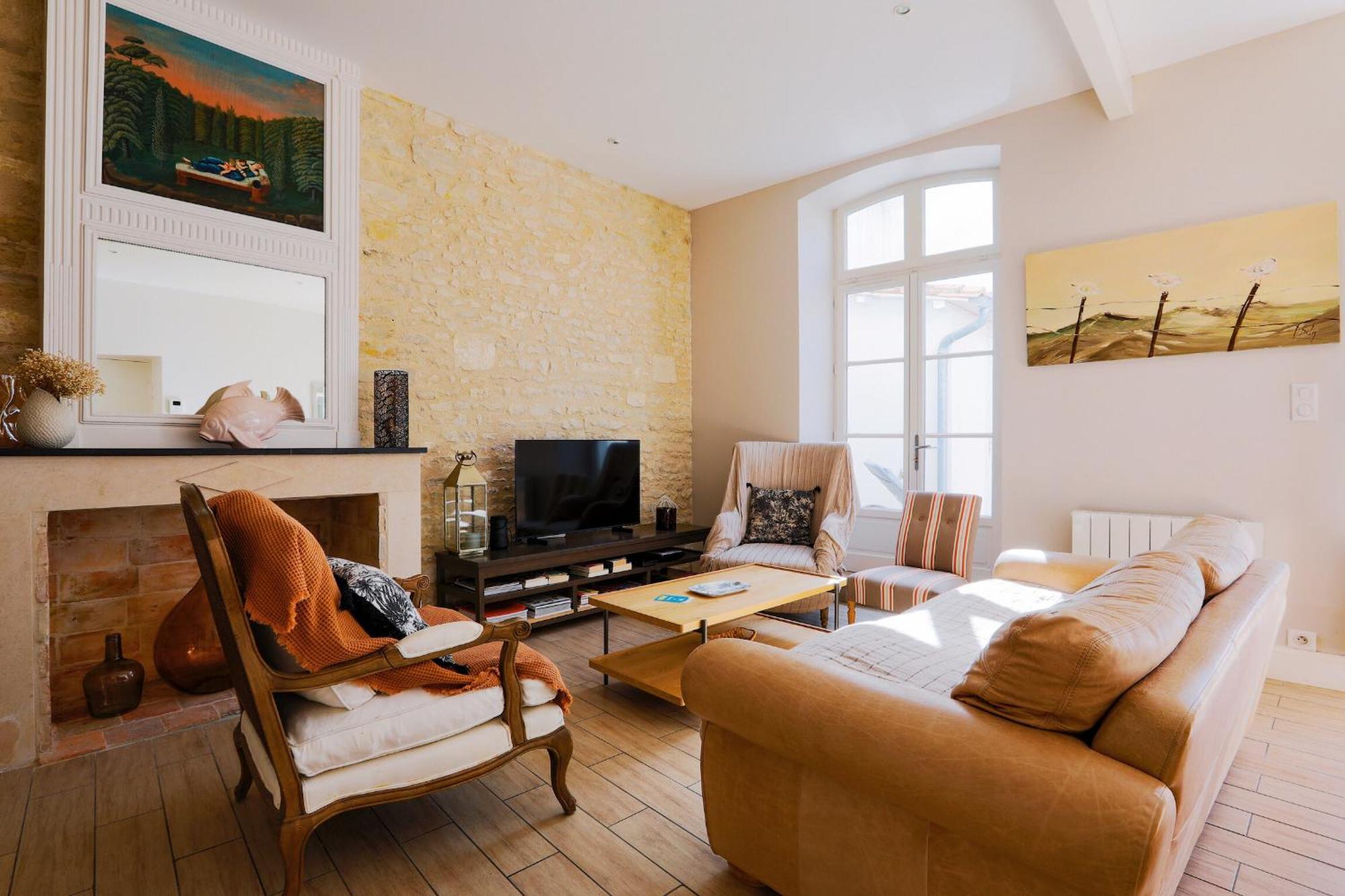Duplex Joliment Decore Et Sa Cour Ensoleillee Saint-Martin-de-Re Bagian luar foto
