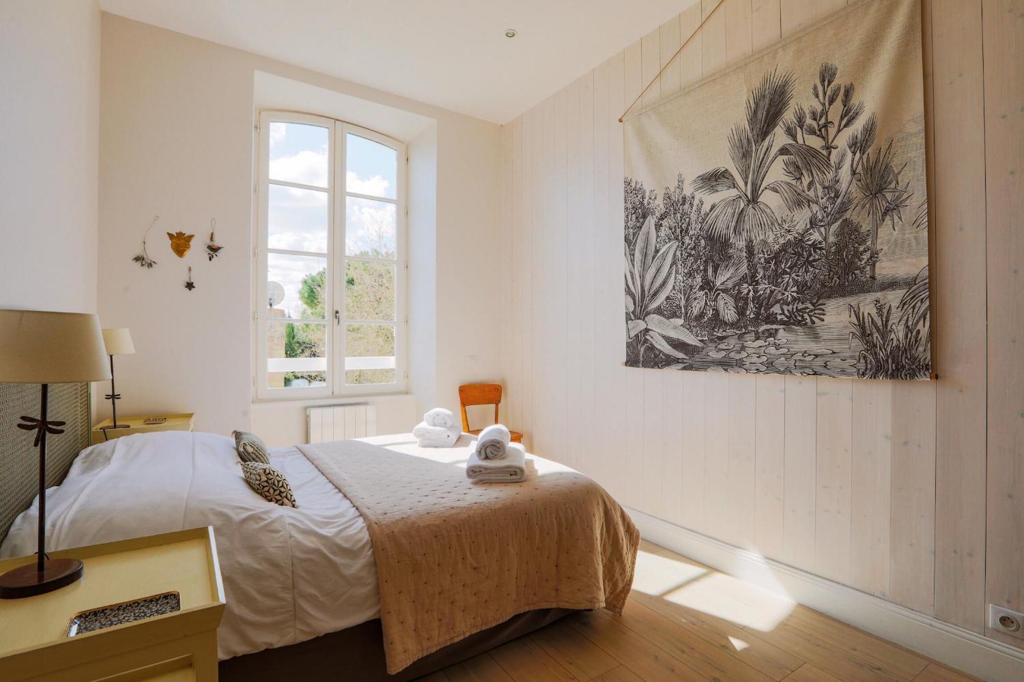 Duplex Joliment Decore Et Sa Cour Ensoleillee Saint-Martin-de-Re Bagian luar foto