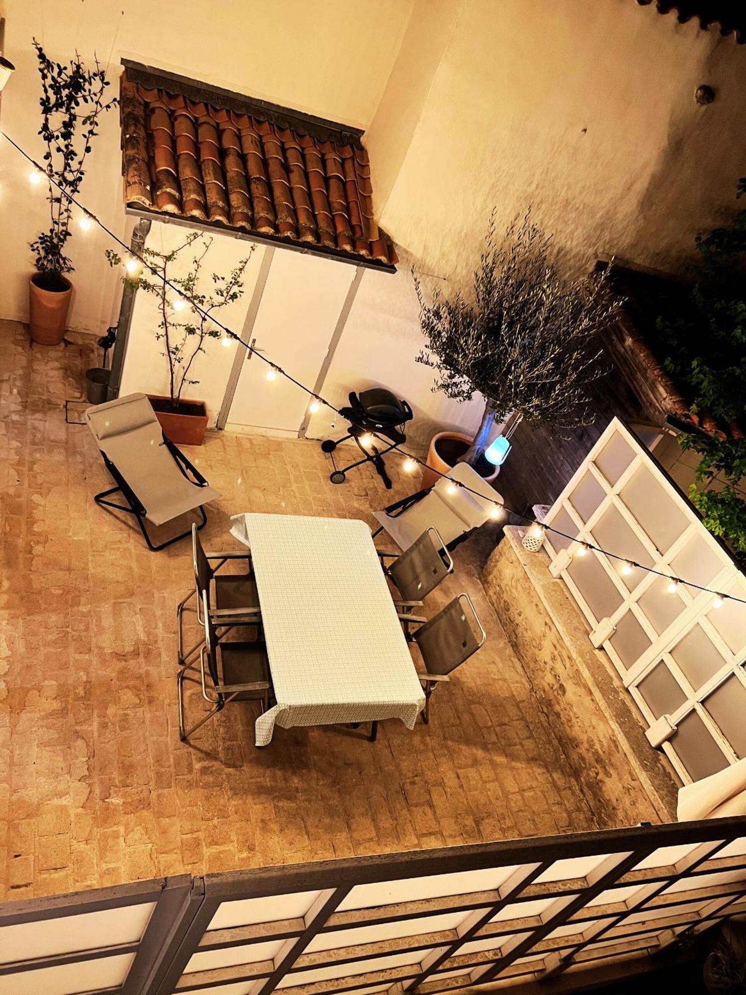 Duplex Joliment Decore Et Sa Cour Ensoleillee Saint-Martin-de-Re Bagian luar foto